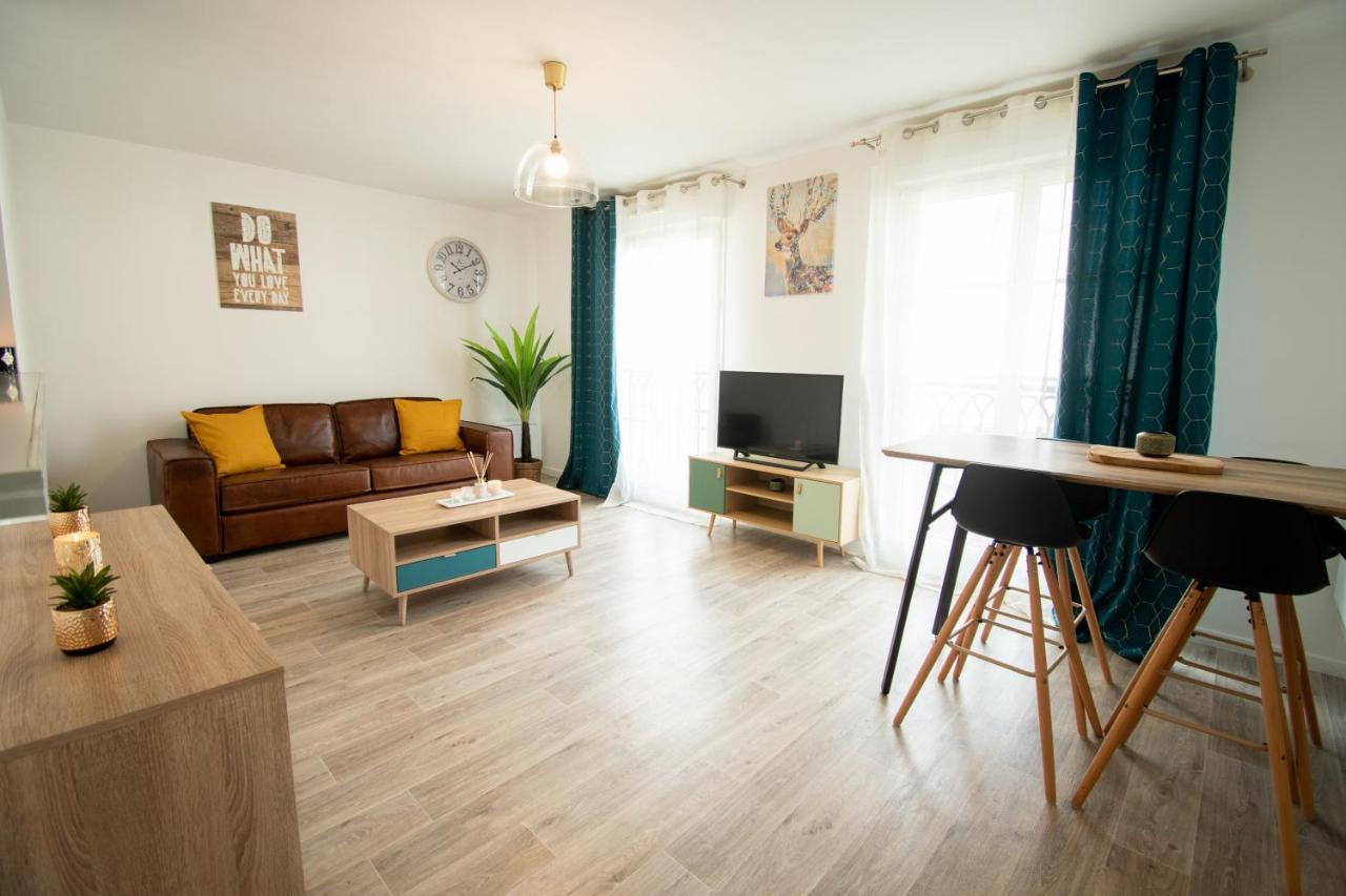 Le Delicieux T2-42M2-Disney Serris Luaran gambar