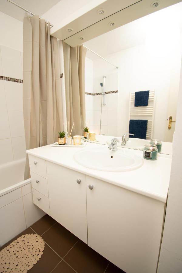 Le Delicieux T2-42M2-Disney Serris Luaran gambar